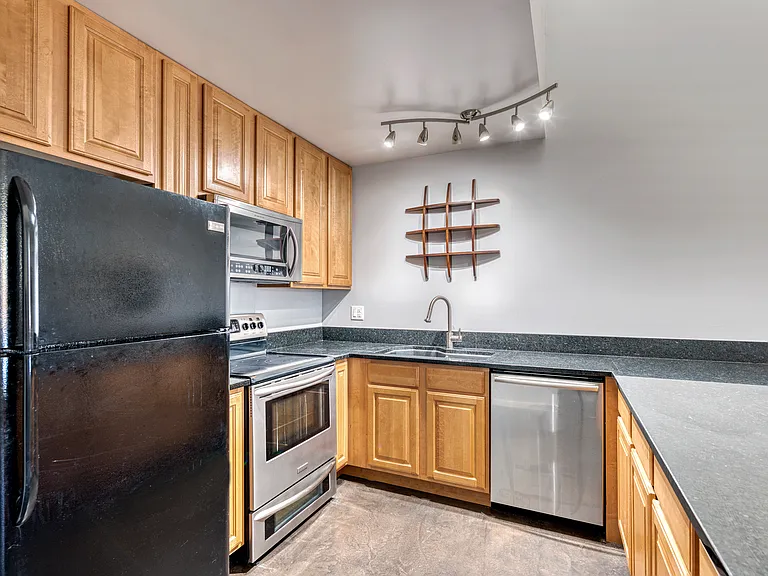 8055 E Thomas Rd #D109 — Photo 9