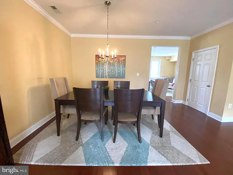 303 Admirals Way — Photo 6