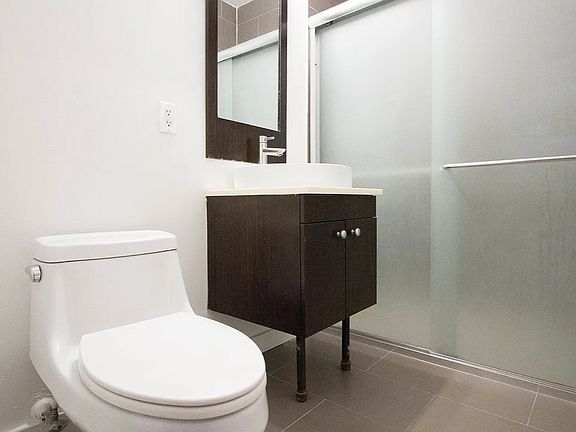 5th image of 184 Noll St #2I
