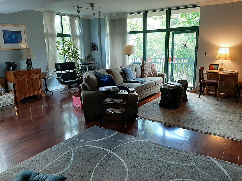 1st image of 502 W Broad St APT 312