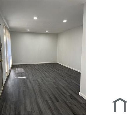 1st image of 5647 Gaston Ave #209