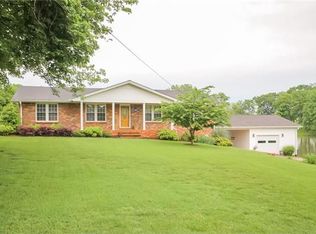 102 Lakeside Dr, Portland, TN 37148