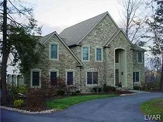 319 Angela Ct photo 1