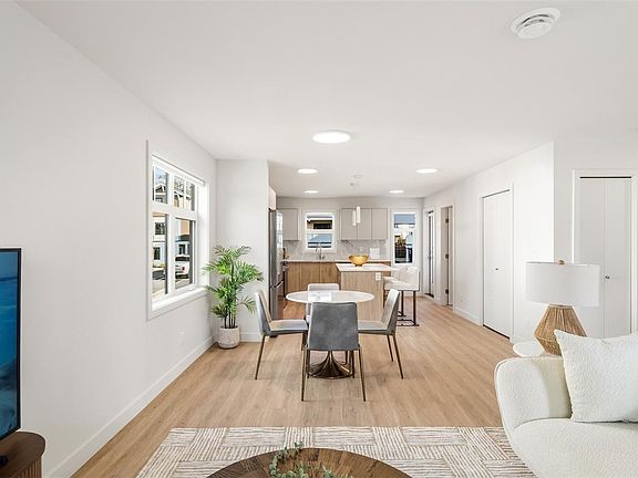 5th image of 4201 Tyndall Ave #4201