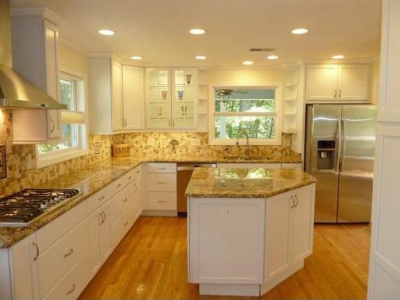 5th image of 3715 Skyland Dr