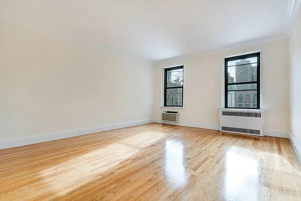 Rented by Anchor Associates | media 14