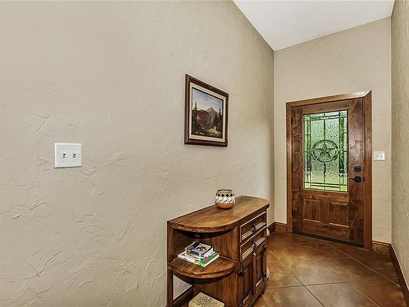 5th image of 622 County Road 4532