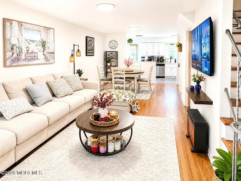 321 Spring St #8 — Photo 3