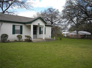 708 Oakwood Ln, Arlington, TX 76012