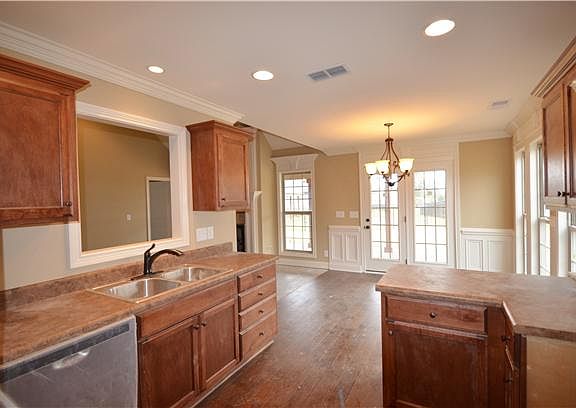 5th image of 903 Tanager Ct #98