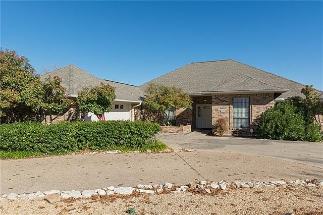 1st image of 2205 Meadowview Dr