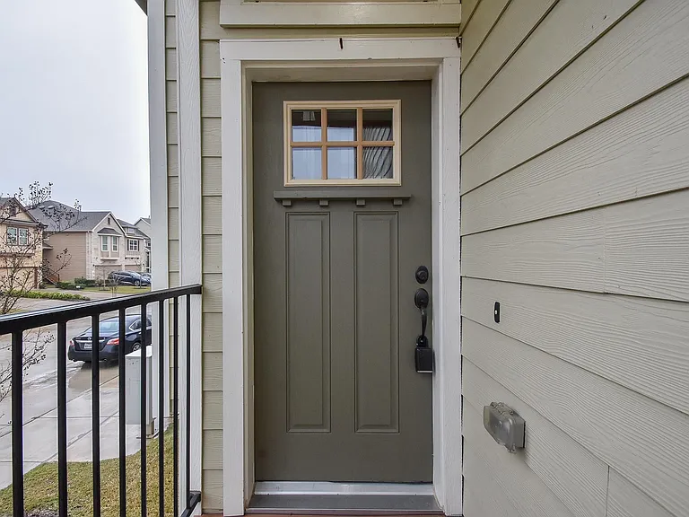 23322 Del Rosso St — Photo 2