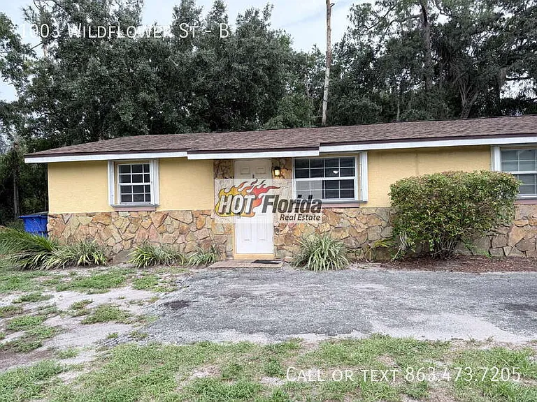 1003 Wildflower St #B — Photo 2