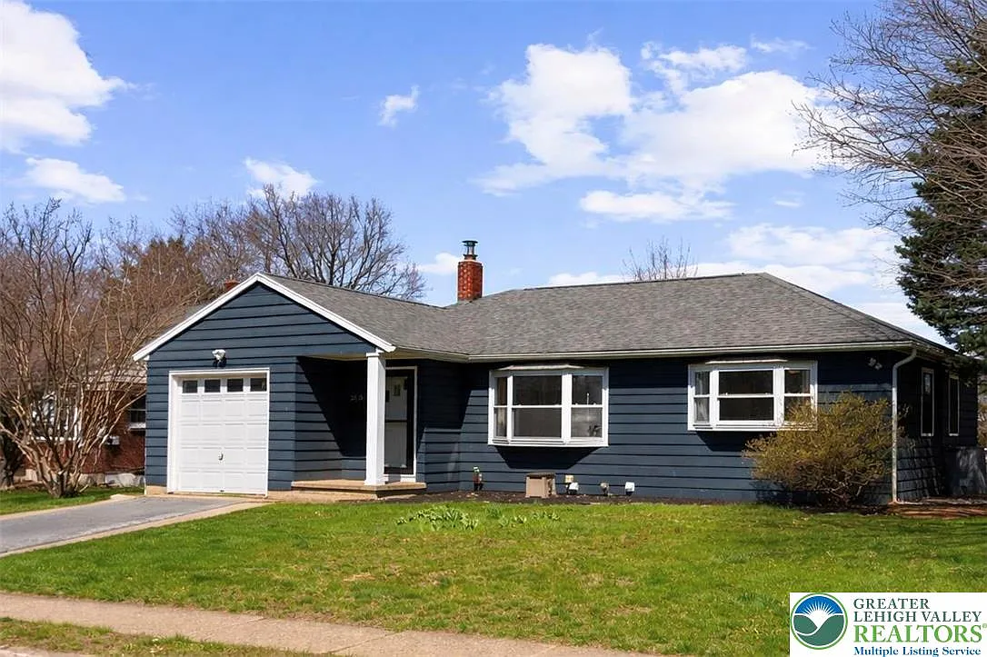 359 W Milton St photo 1