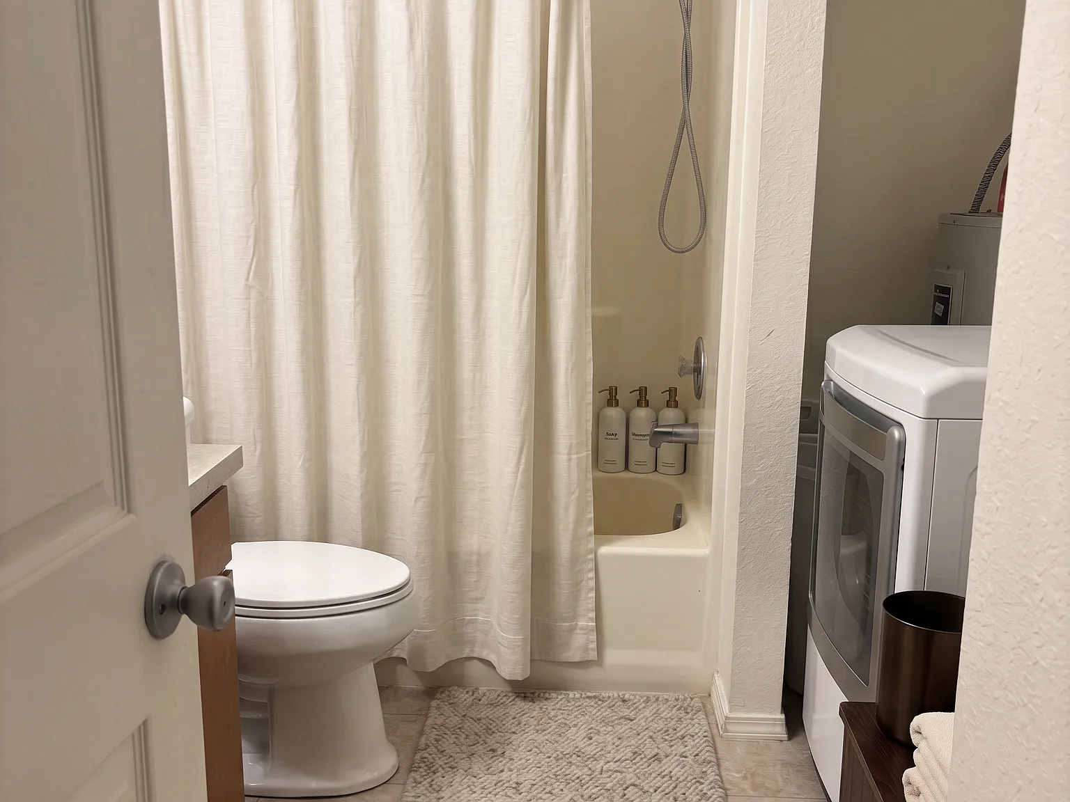 2 bed, 940 sqft, $1,300 — Photo 4