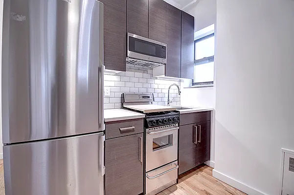 Rented by Urbane Brokerage | media 16