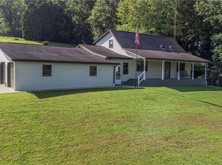 8935 Blackrun Rd, Nashport, OH 43830