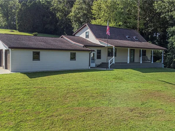 8935 Blackrun Rd, Nashport, OH 43830