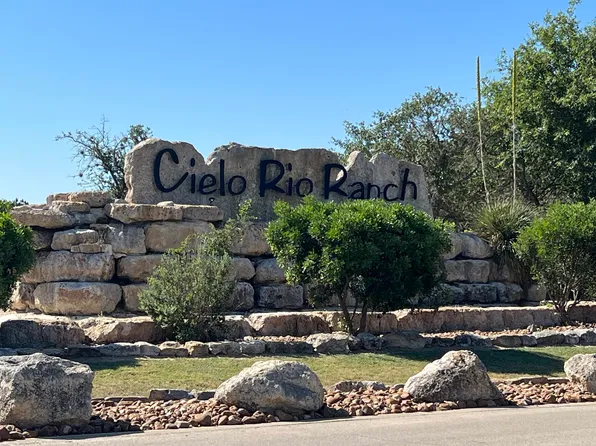 Rio Azule, Pipe Creek, TX 78063