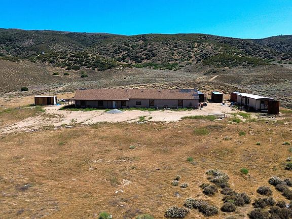 3rd image of 44132 Munz Ranch Rd