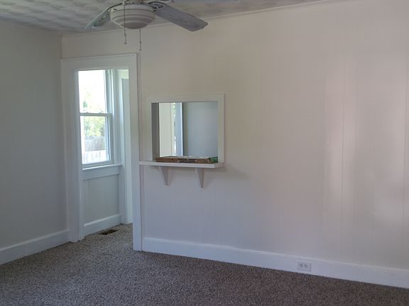 4th image of 406 Garcia Dr #B