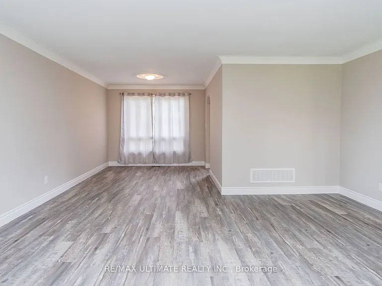 321 Warrington Rd — Photo 21