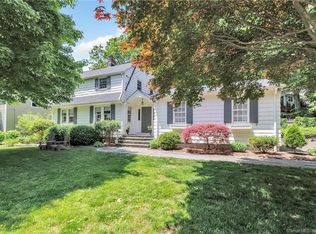30 Buena Vista Rd, Fairfield, CT 06825