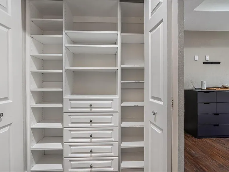4204 Vineyard Cir #2 — Photo 9