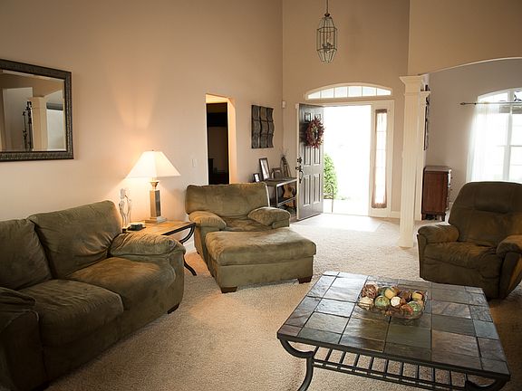 3rd image of 604 NW Silverstone Ct