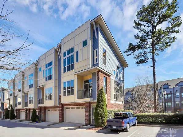 1037 Pierre Dr, Charlotte, NC 28205