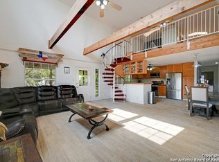 411 Lake Park Loop, Canyon lake, TX 78133