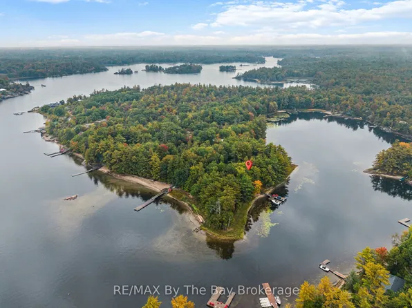 10158 Georgian Bay Rd, Georgian Bay, ON L0K 1S0