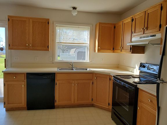 2nd image of 18-32 S Whisper Ln #3B-1BA-1200SQFT