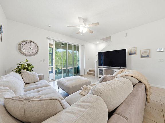 4th image of 986 Lido Drive