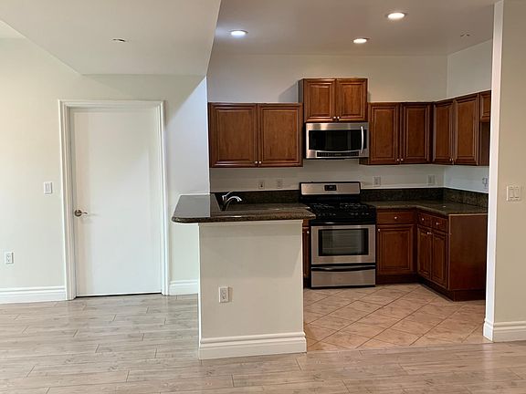 2nd image of 13951 Sherman Way Unit 204