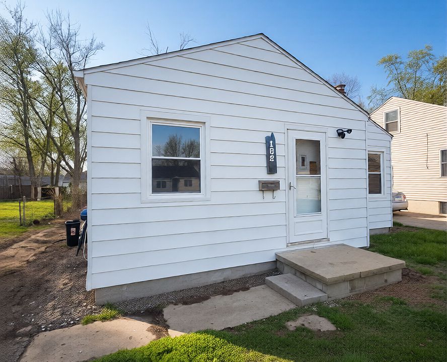 1st image of 1828 W Leafland Ave