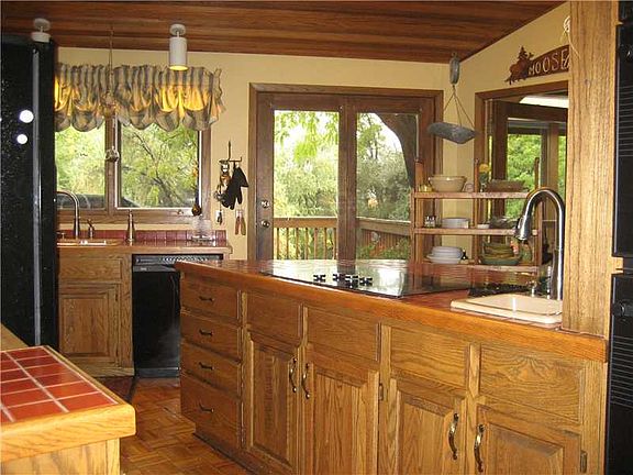 5th image of 5938 Creek Dr
