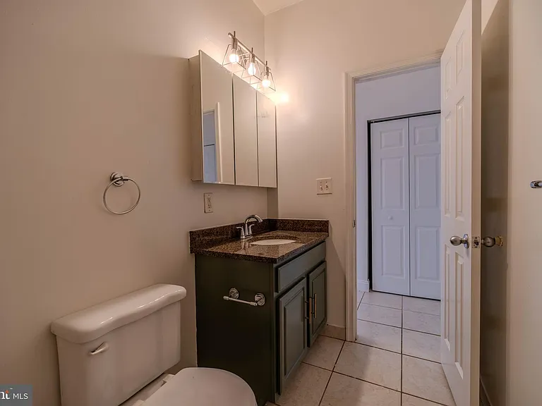 1629 L St NE #305 — Photo 20
