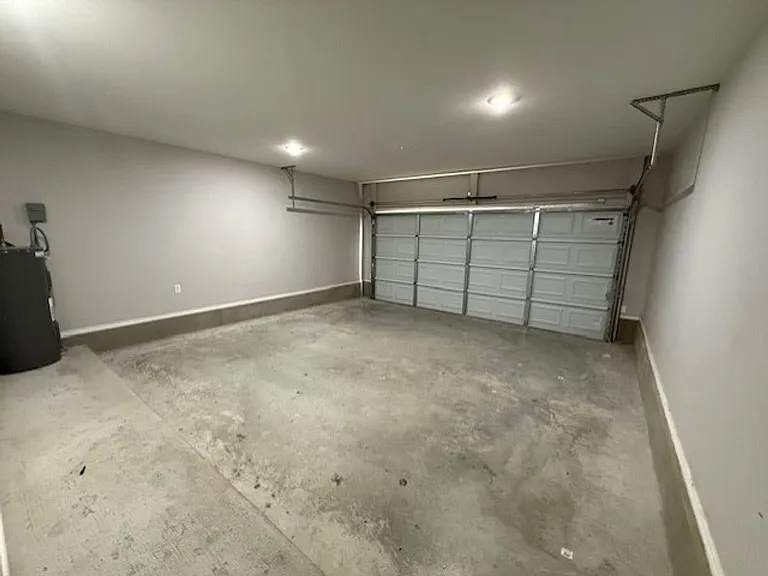 3704 Octavia Dr — Photo 10