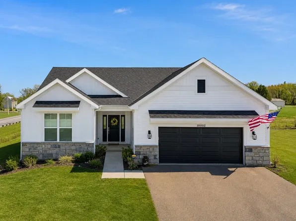 10002 Woodland Dr, Hebron, IL 60034