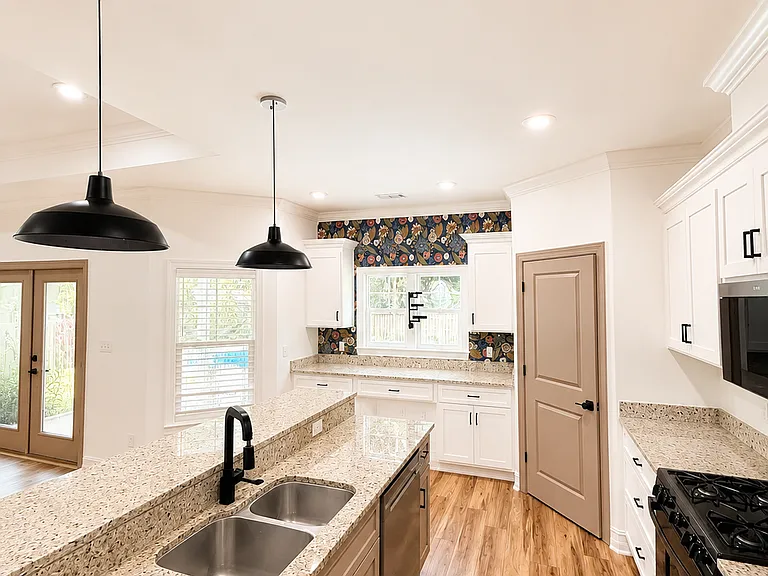 212 Nandina Way — Photo 13