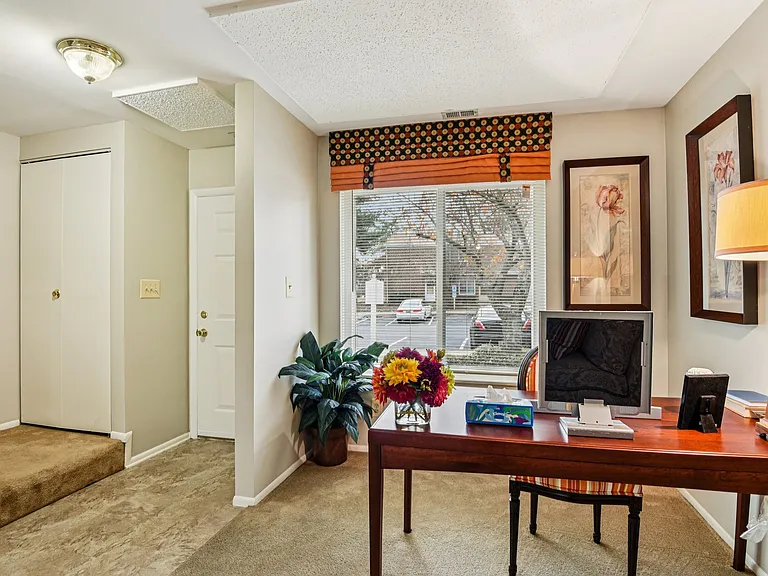 Howard Hills Rental Townhomes and Duplexes — Photo 67