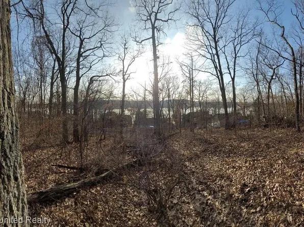 0 Dorothy Ln, Waterford, MI 48329