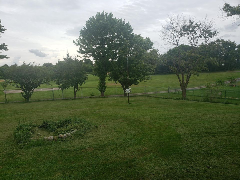 2nd image of 2440 3rd St