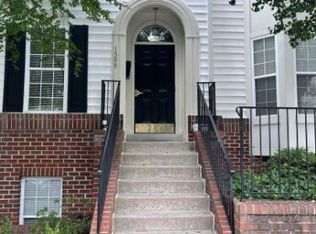 1588 Leeds Castle Dr APT 101, Vienna, VA 22182