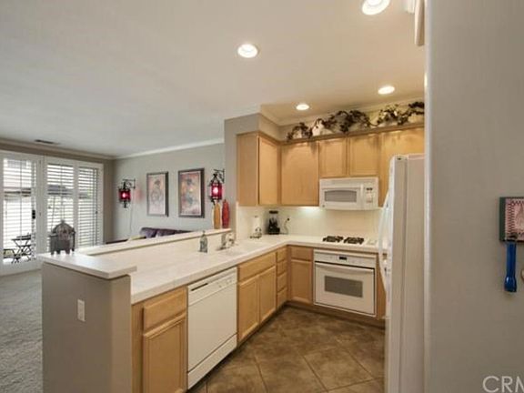 2nd image of 822 S Boulder Pl