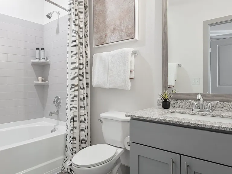 Alleia Luxury Apartments — Photo 7