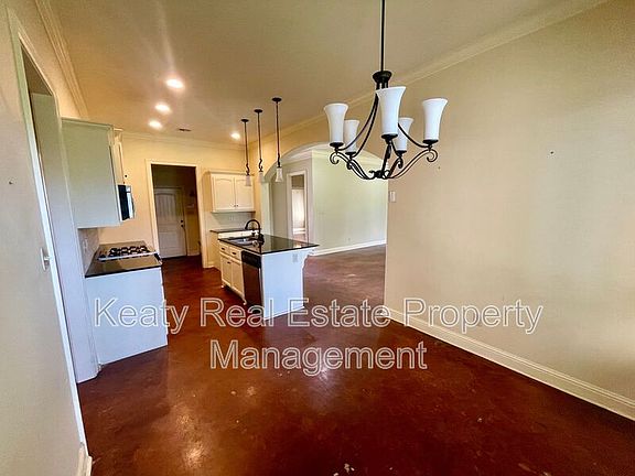 5th image of 115 Barataria Dr