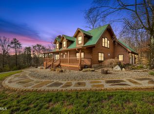 675 Timber Ridge Dr, Lenoir City, TN 37771