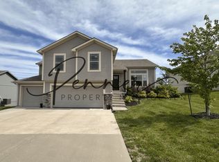 1206 Cooper Dr, Raymore, MO 64083